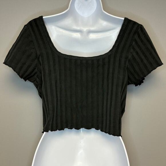 Aerie Offline Black Ribbed Crop Short Sleeve Scoop Neck Ruffle Hem Top Sz XL - Picture 2 of 5